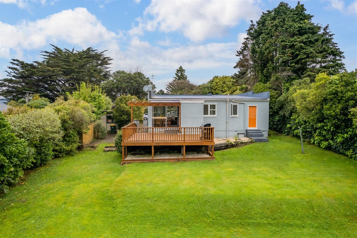 3 Lillian Street, Belmont, Lower Hutt - Carousel 2