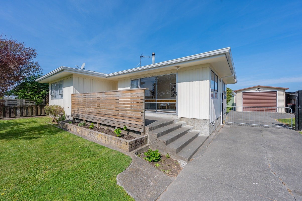 251 Westminster Avenue, Tamatea, Napier - Carousel 1