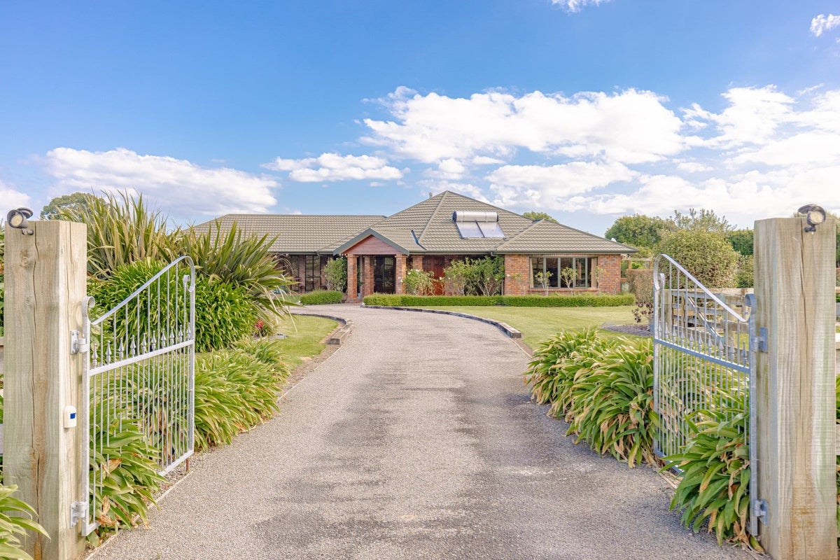 24 Saint Oswalds Drive, Brunswick - Carousel 2