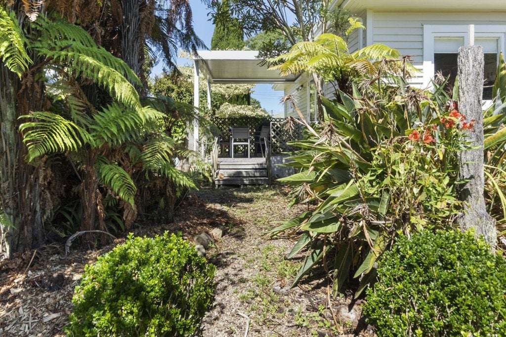 49 Brookfield Street, Hamilton East, Hamilton - Carousel 17