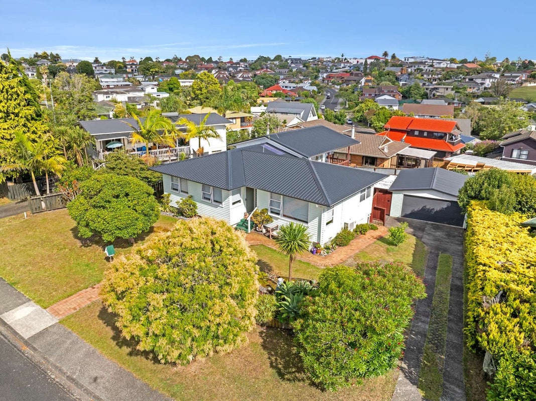 32 Kirby Street, Glendene, Auckland - Carousel 1