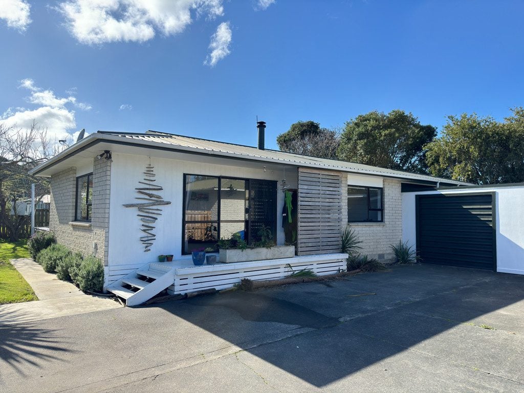 6B Hooper Street, Tamarau, Gisborne - Carousel 2