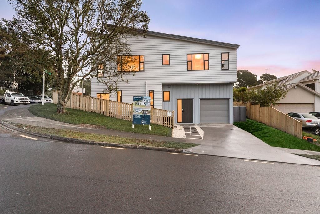 13 Bushlands Park Drive, Albany, Auckland - Carousel 2