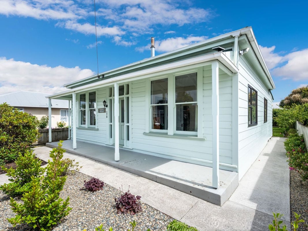 178 Bay View Road, South Dunedin, Dunedin - Carousel 1