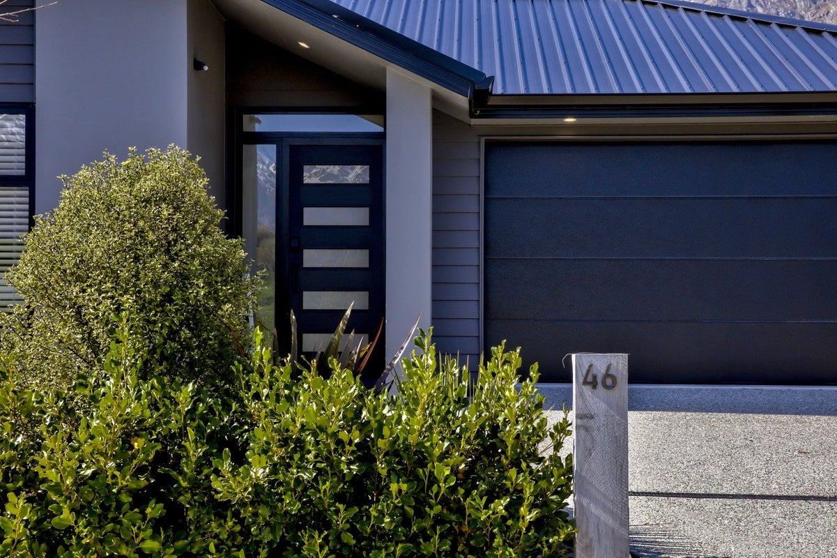 46 Muster Road, Jacks Point, Queenstown - Carousel 1