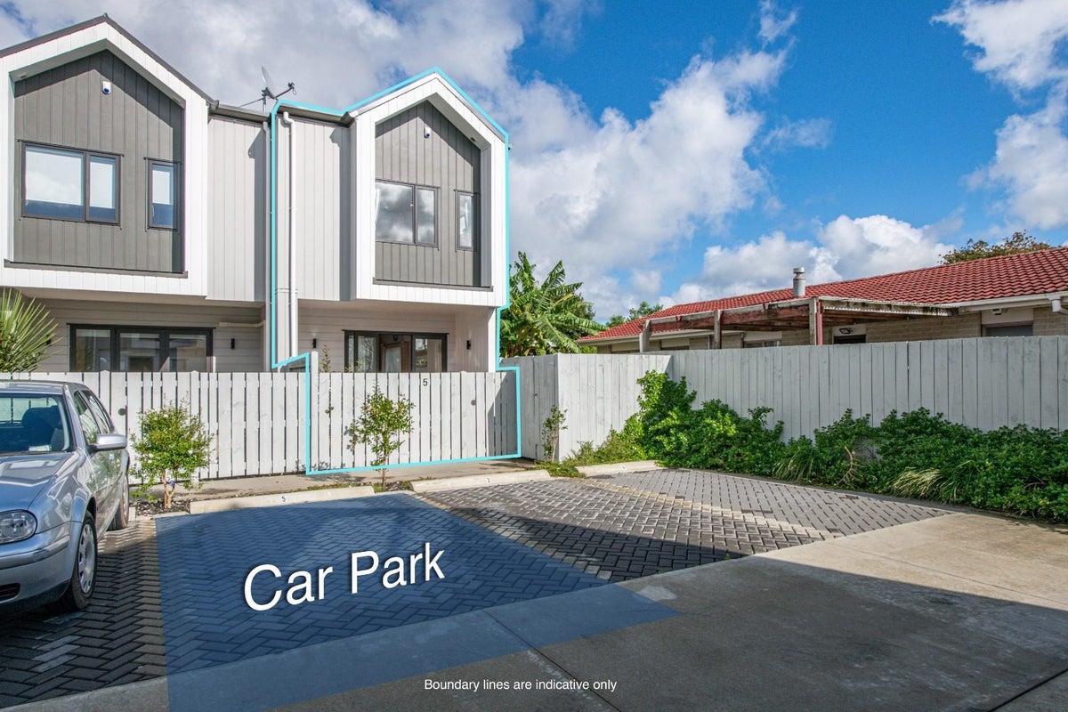 5/66 Swanson Road, Henderson, Auckland - Carousel 2