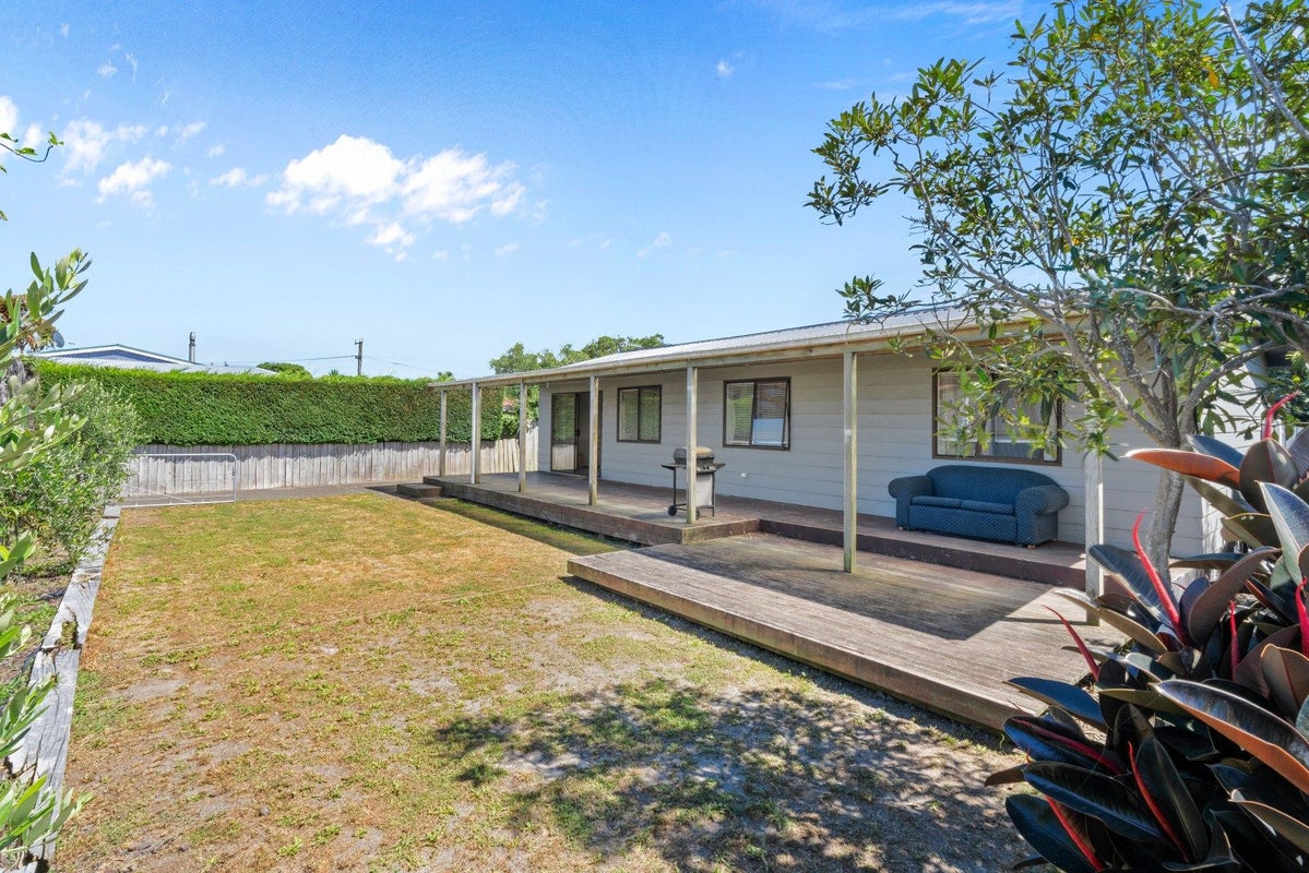 62 Atkinson Avenue, Otaki Beach, Otaki - Carousel 2