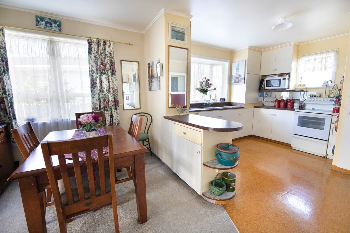 23 Morgan Avenue, Marewa, Napier - Carousel 2