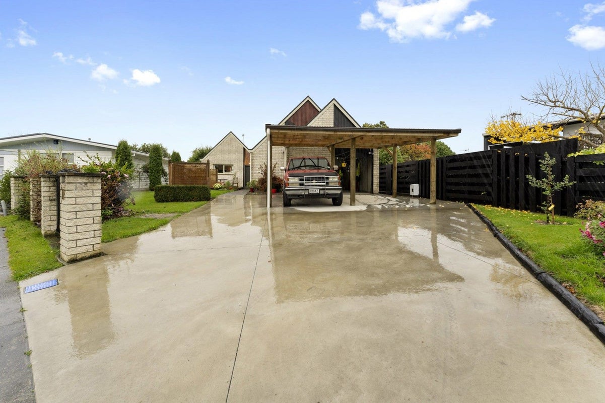 11 Panako Place, Awapuni, Palmerston North - Carousel 2
