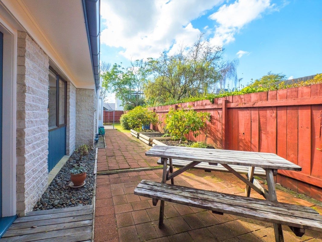 2/6 Ti Nana Crescent, Henderson, Auckland - Carousel 13