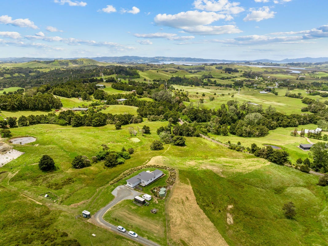 635 Ormandy Road, Whangarei - Carousel 30