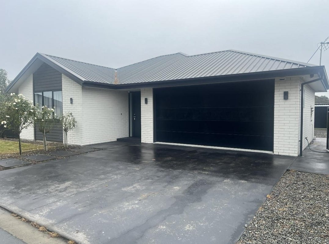 4 Schofield Lane, Hornby, Christchurch - Carousel 21