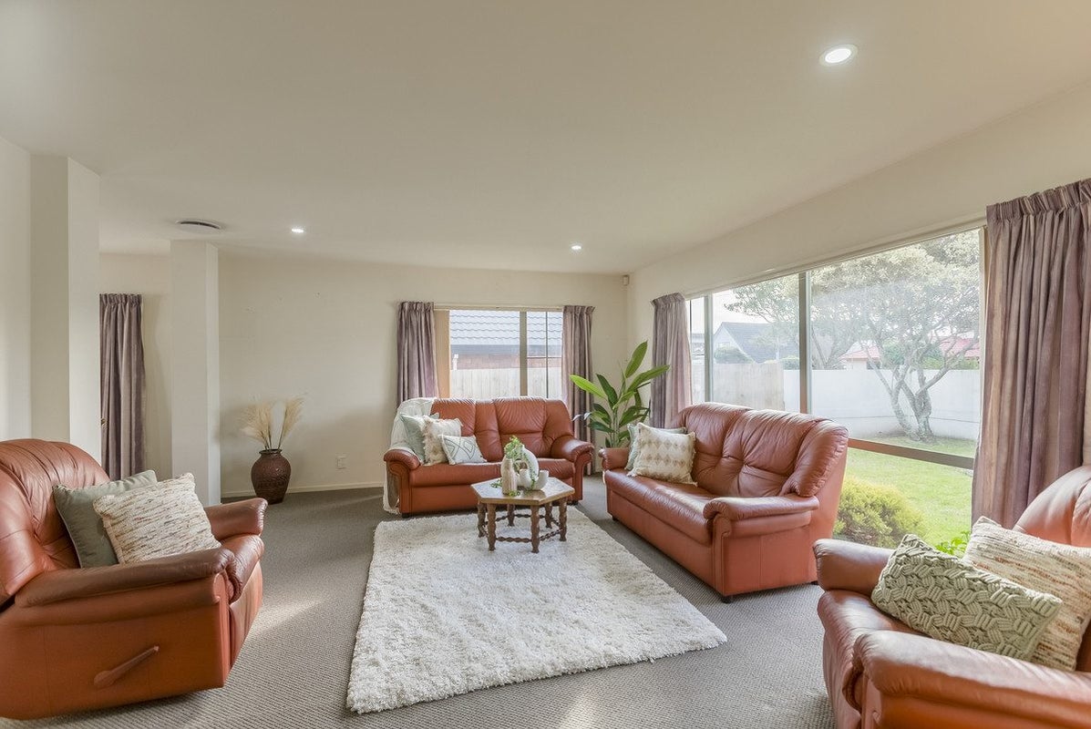 318 Manly Street, Paraparaumu Beach, Kapiti Coast, Wellington - Carousel 1