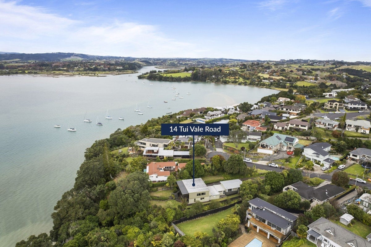 14 Tui Vale Road, Shelly Park, Auckland - Carousel 1