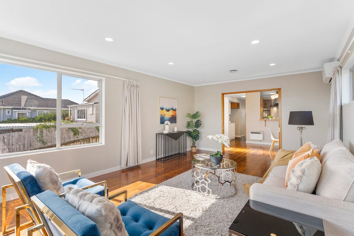 99 Oakdale Road, Mount Roskill, Auckland - Carousel 2