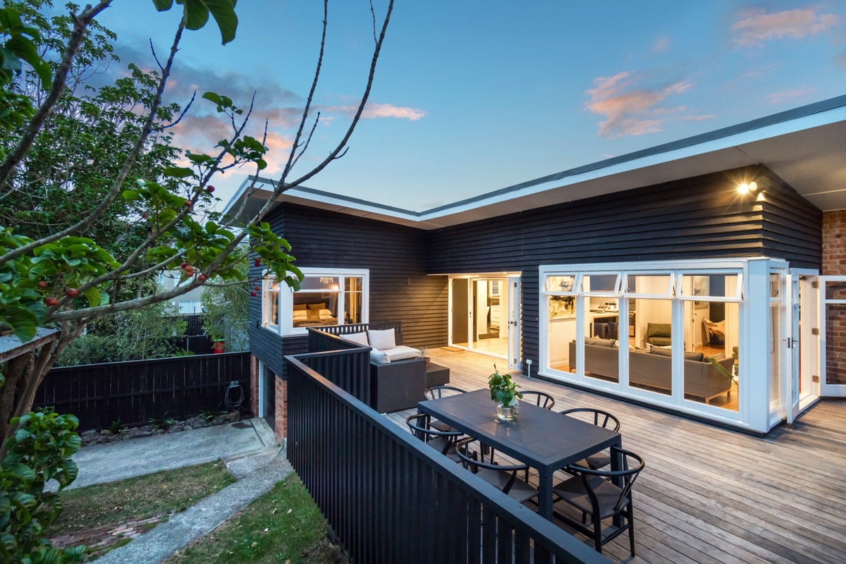 1/19 Harley Road, Takapuna, Auckland - Carousel 1