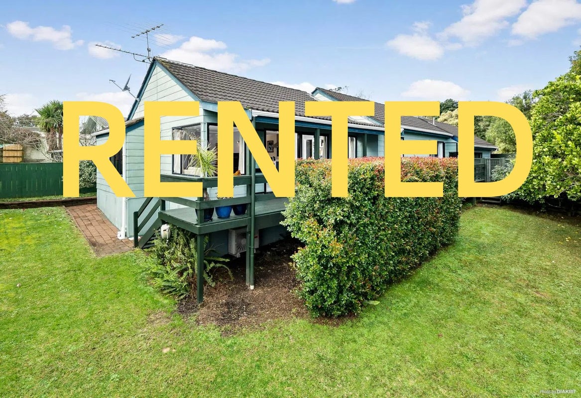 13 Sunward Rise, Glenfield, Auckland - Carousel 1