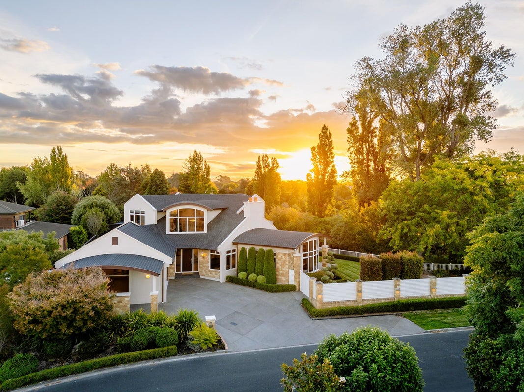 5 Ashmore Court, Huntington, Hamilton - Carousel 2