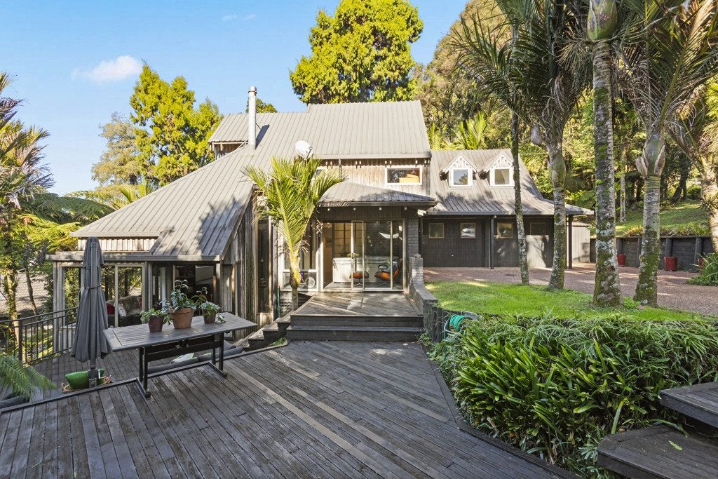 246 Scenic Drive, Titirangi, Auckland - Carousel 1