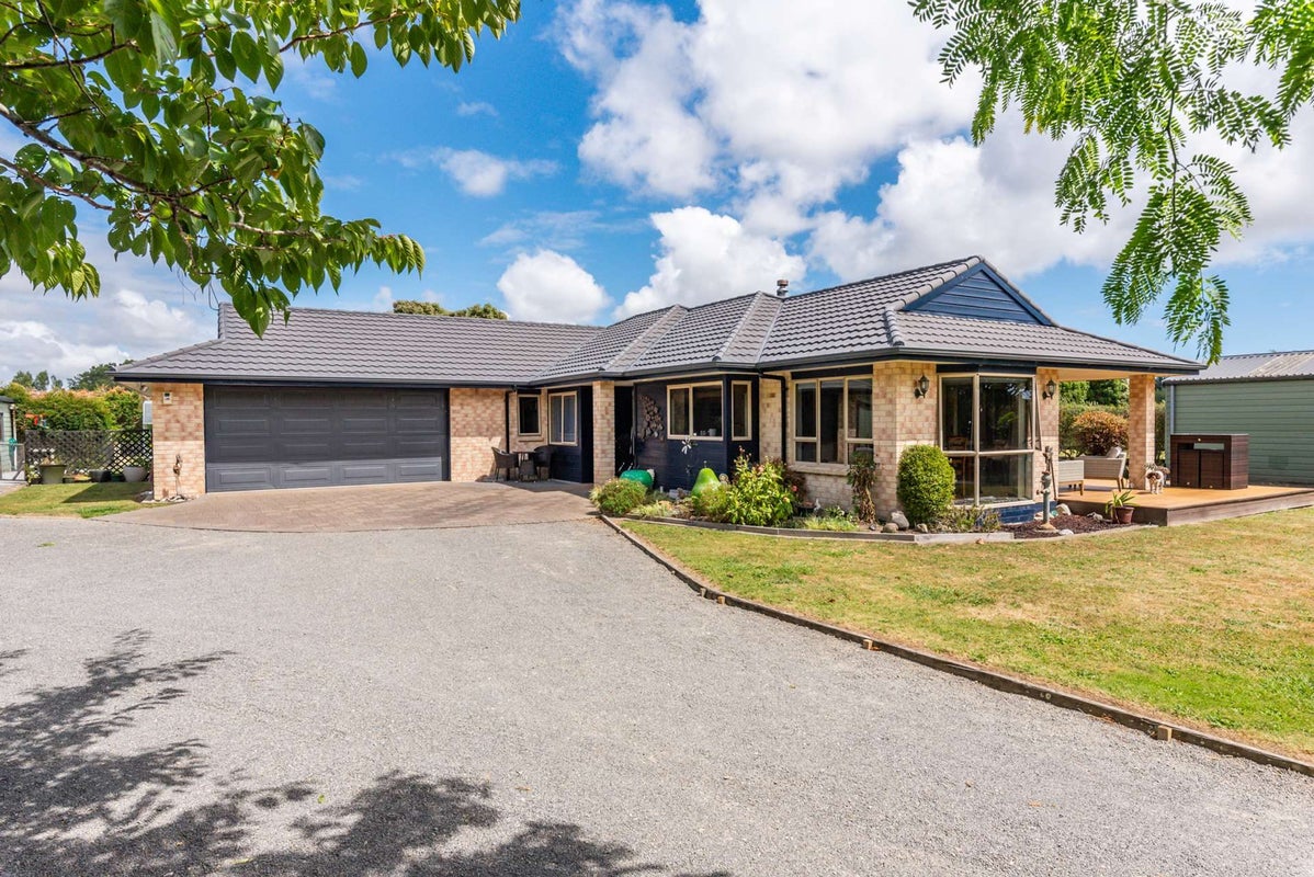 68B Papaitonga Lake Road, Ohau, Levin - Carousel 1