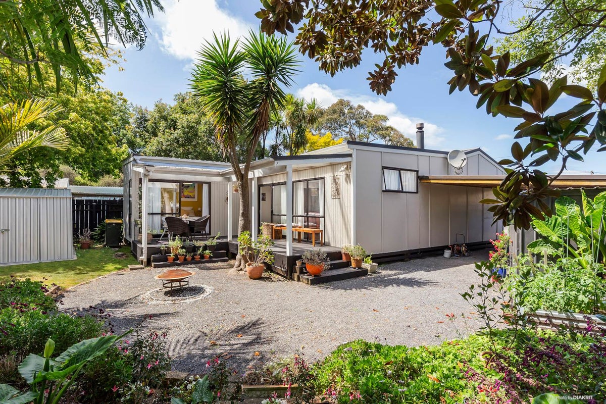 1/24 Frances Street, Manurewa, Auckland - Carousel 1