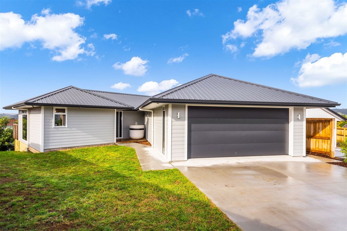 7 Torrey Pines Rise, Kamo, Whangarei - Carousel 2