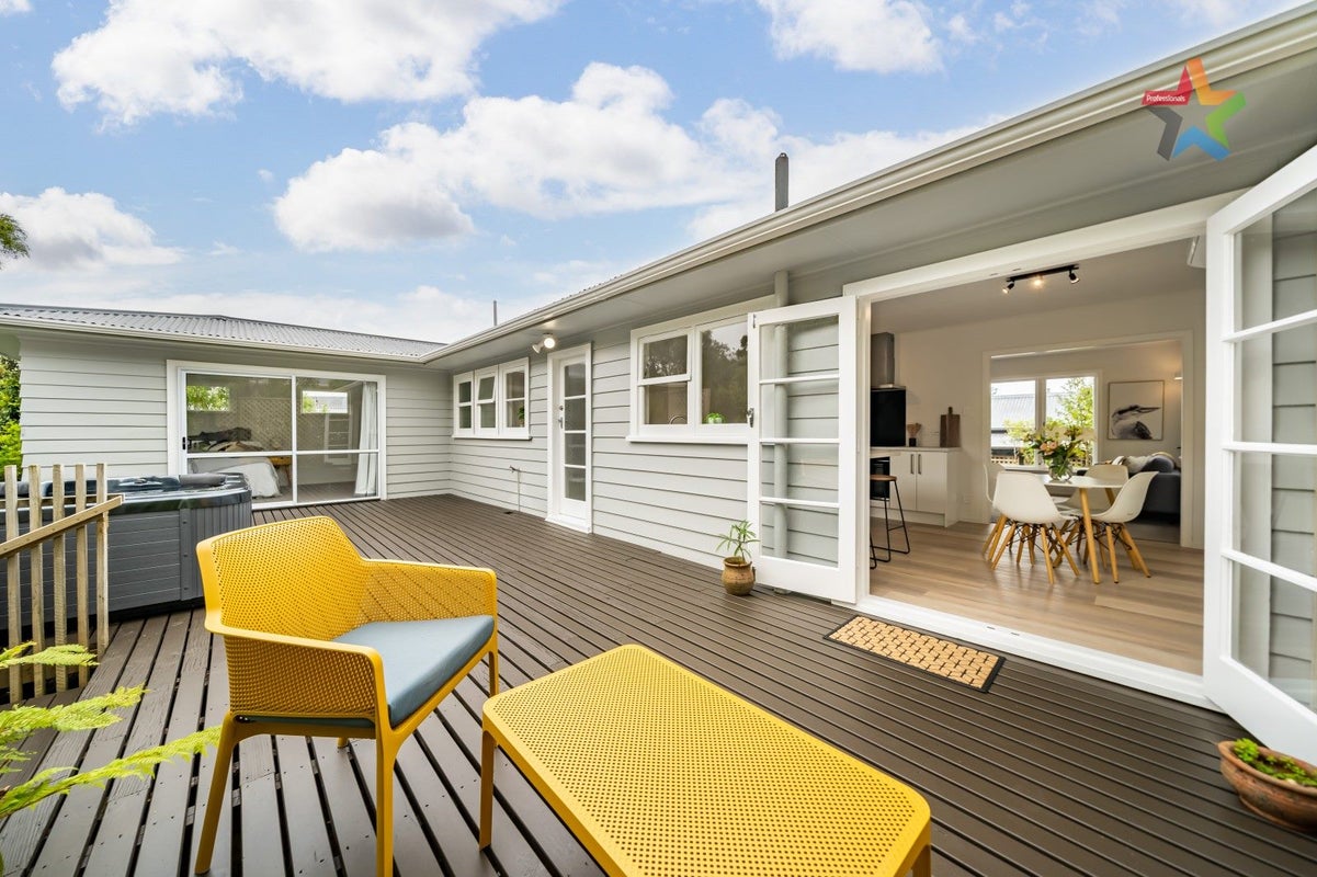 64 Oakleigh Street, Maungaraki, Lower Hutt - Carousel 1