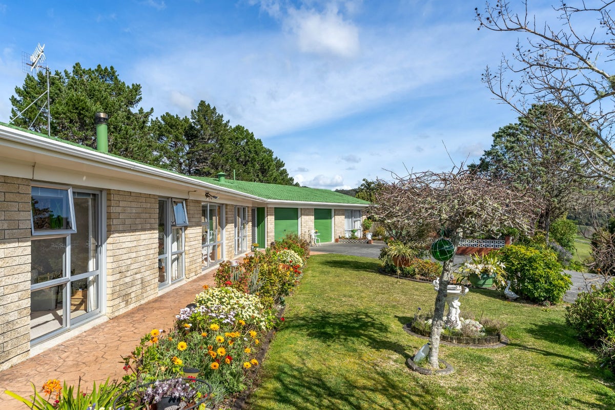 413 State Highway 1, Whangarei - Carousel 2