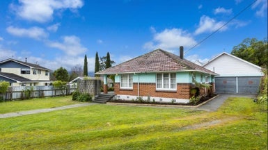 41 MacLaren Street, Maymorn, Upper Hutt - Carousel 1