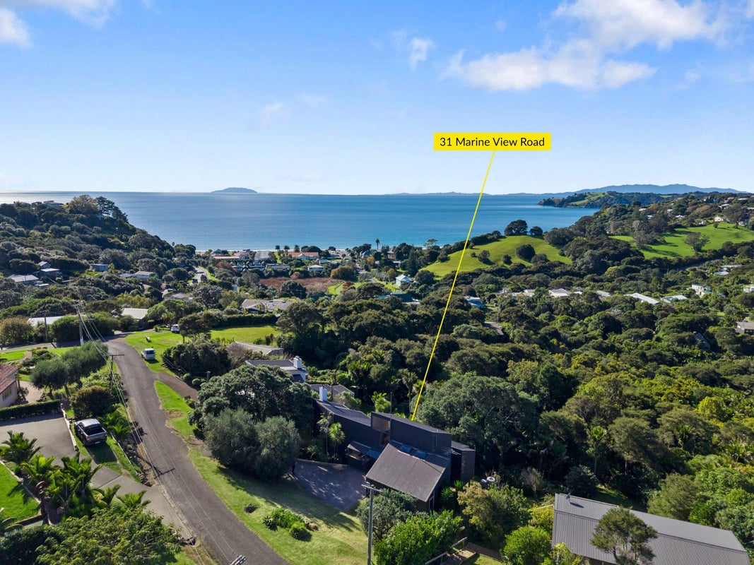 31 Marine View Road, Onetangi, Waiheke Island - Carousel 2