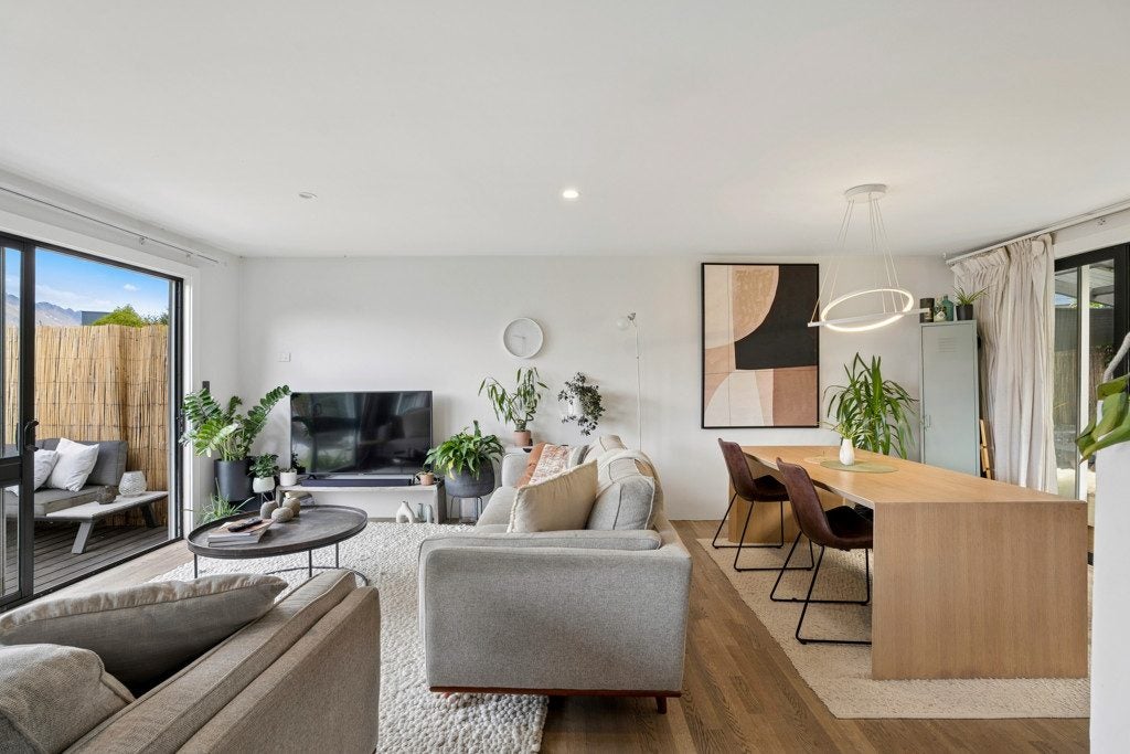 17C Arawata Terrace, Fernhill, Queenstown - Carousel 2