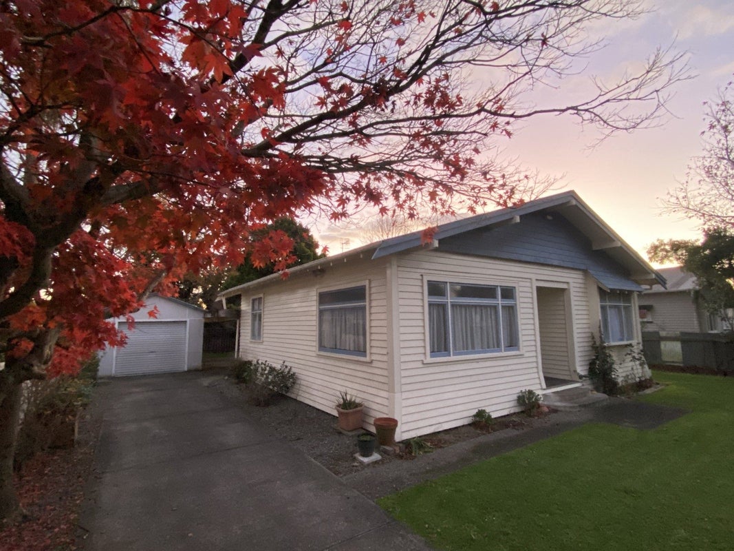 20 Ngaio Street, West End, Palmerston North - Carousel 1