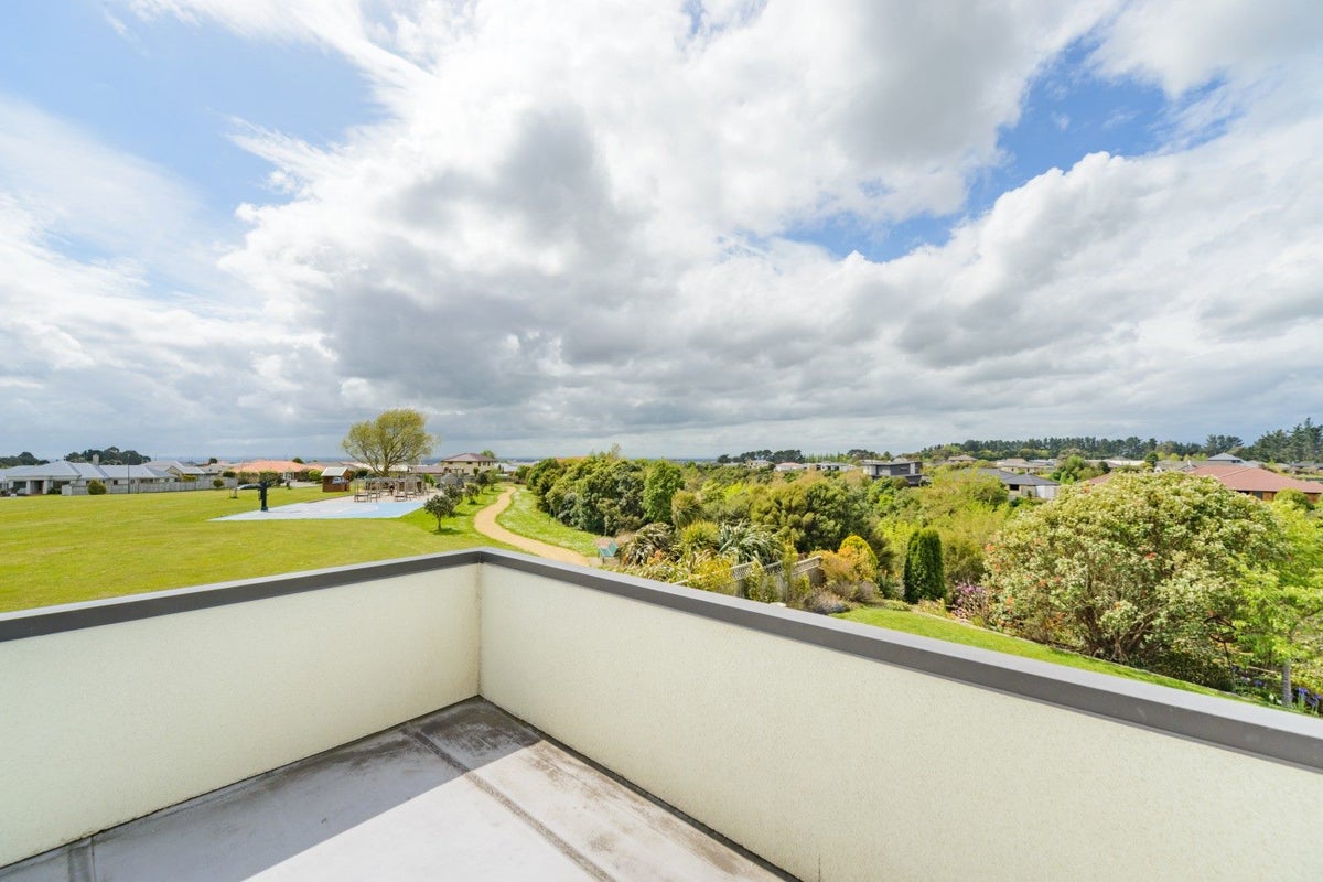 189 Ruapehu Drive, Fitzherbert, Palmerston North - Carousel 48