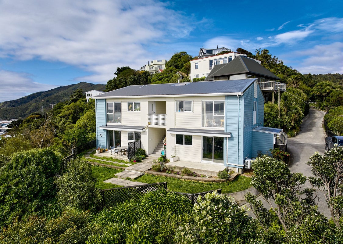 8A Nikau Road, Point Howard, Lower Hutt - Carousel 1