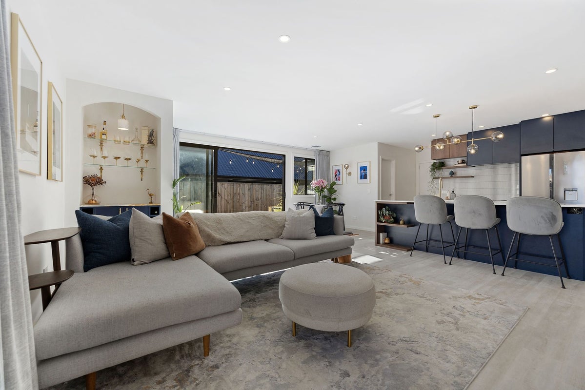 16 Cheviot Street, Jacks Point, Queenstown - Carousel 1