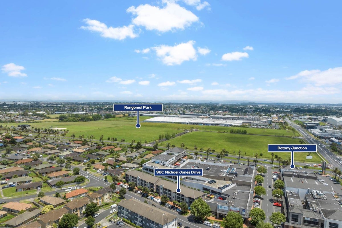 96C Michael Jones Drive, Flat Bush, Auckland - Carousel 17