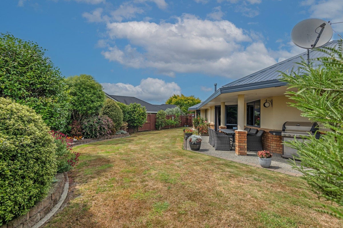 45 Washington Parade, Milson, Palmerston North - Carousel 1