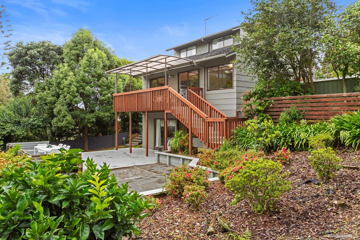 23 Tiri View Place, Waiake, Auckland - Carousel 1