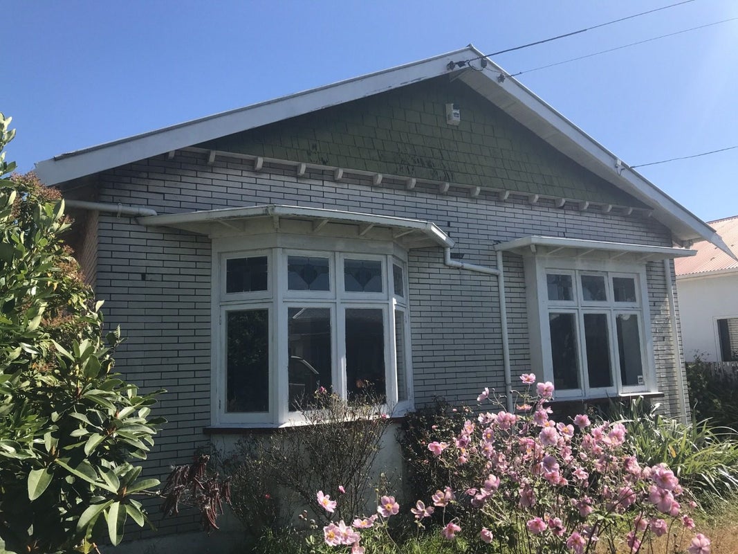 142 Surrey Street, Forbury, Dunedin - Carousel 1