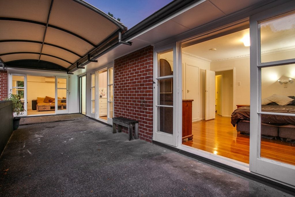 237 Woodlands Park Road, Titirangi, Auckland - Carousel 2