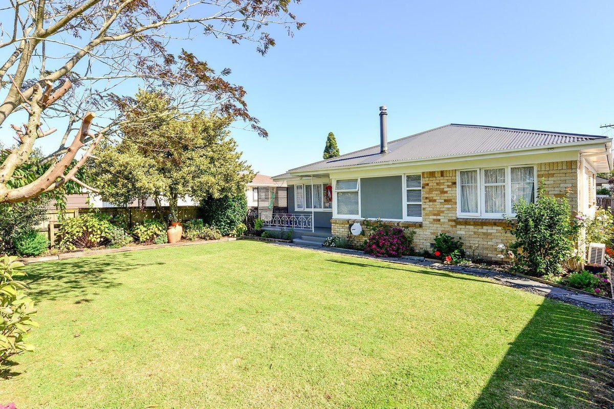 146 Rifle Range Road, Dinsdale, Hamilton - Carousel 1