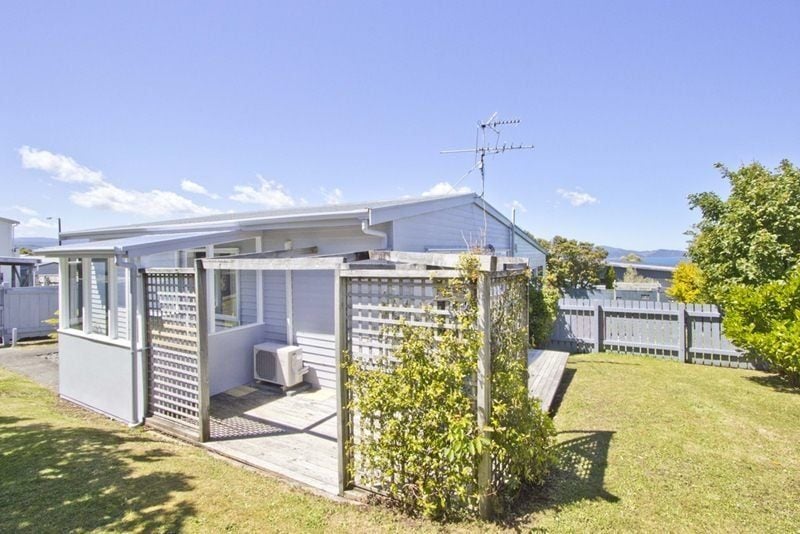 3A OAKLEIGH ST, MAUNGARAKI, LOWER HUTT - Carousel 1