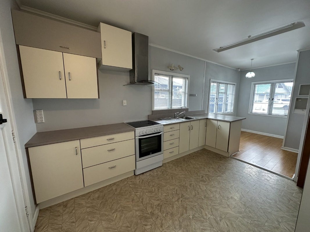 2 Keays Road, Avenues, Whangarei - Carousel 2