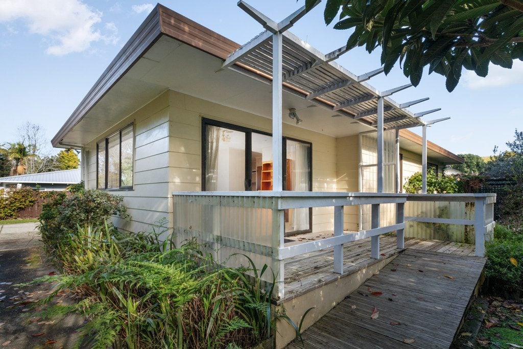 9 Pohutukawa Drive, Athenree, Katikati - Carousel 2