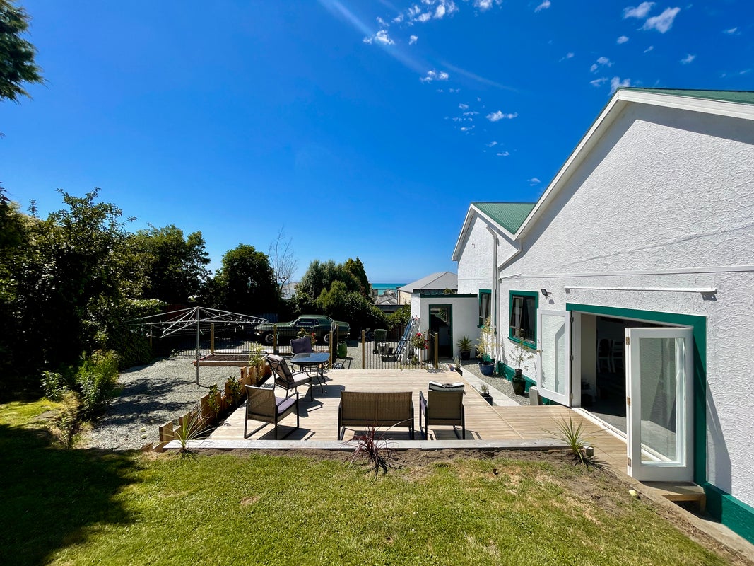 16 Wansbeck Street, South Hill, Oamaru - Carousel 22