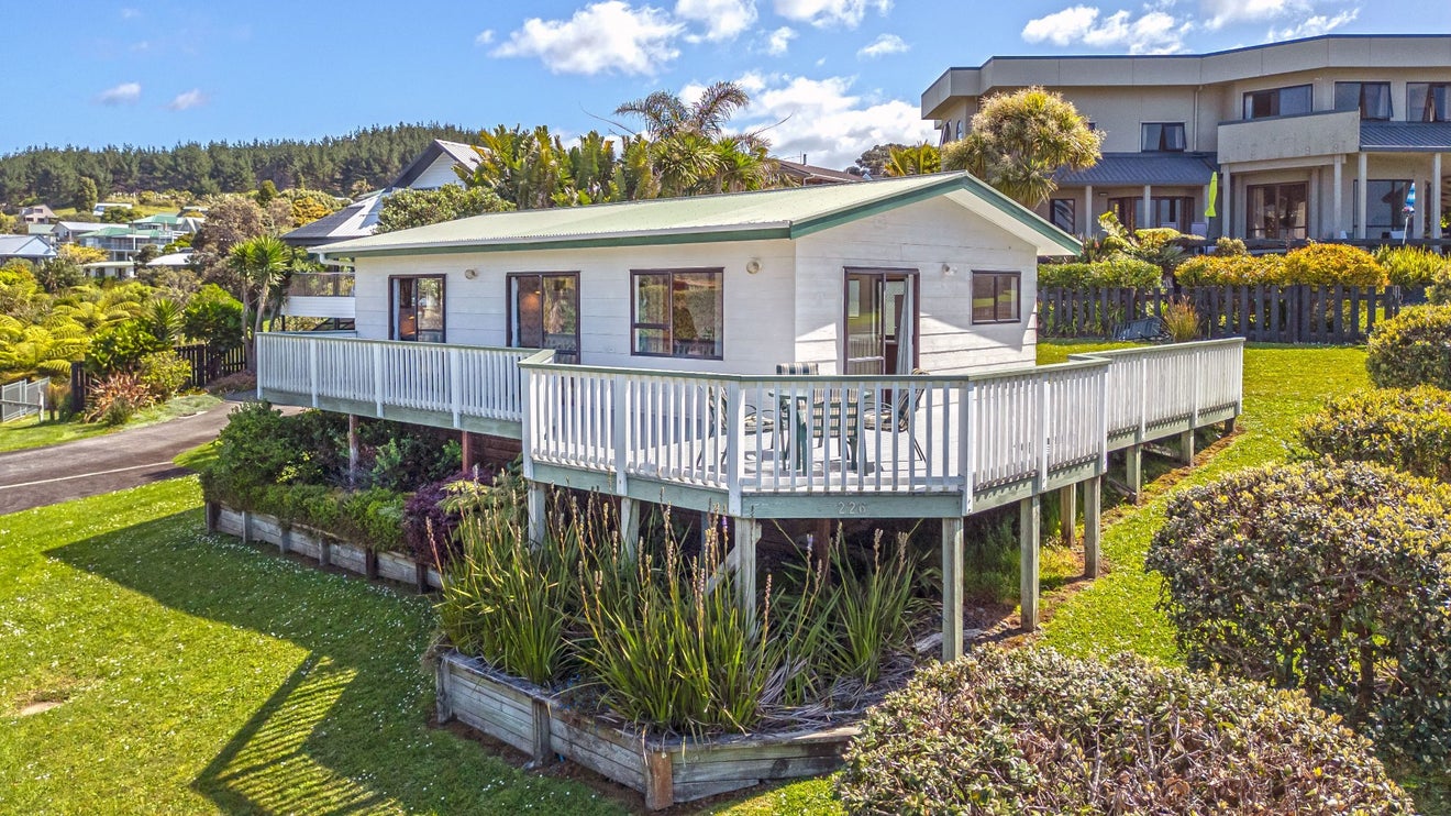 226 Onemana Drive, Onemana, Whangamata - Carousel 1