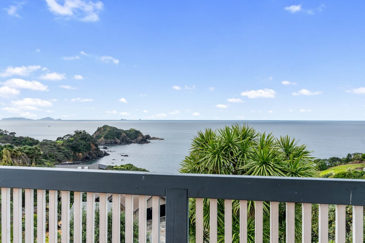 21 Dolphin Place, Whangarei - Carousel 1
