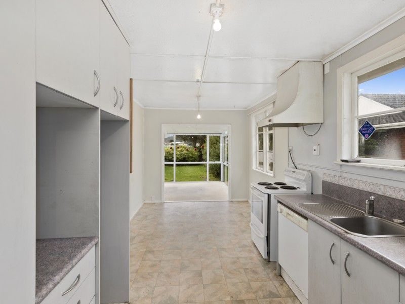 14 Harrison Crescent, Avalon, Lower Hutt - Carousel 2