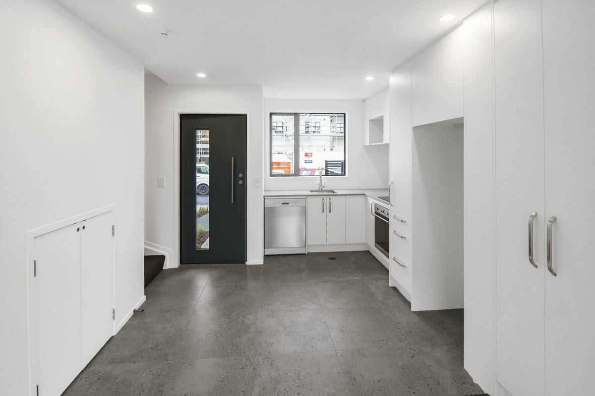 15 Ara Kataraina, Mangere, Auckland - Carousel 2