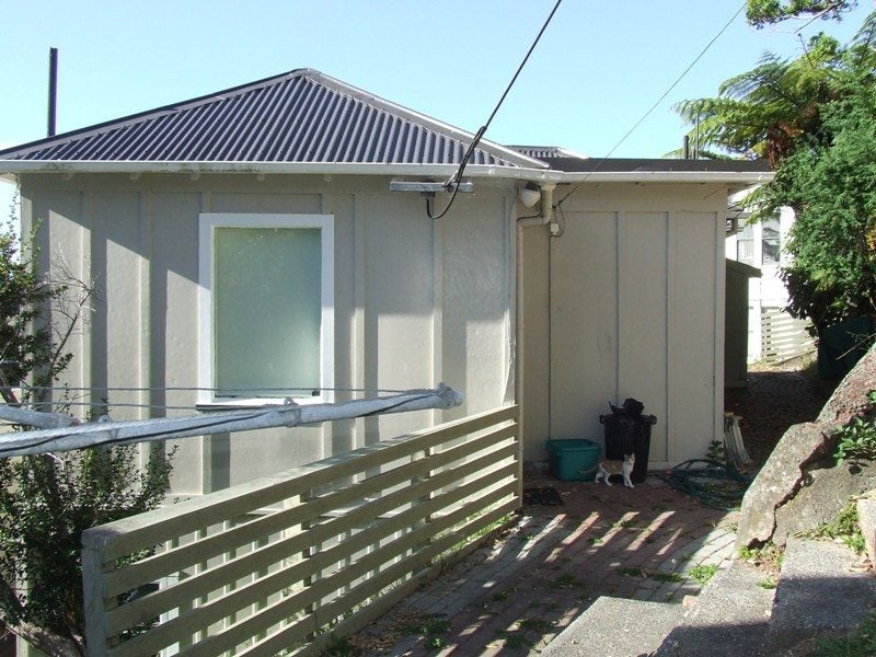 95 Kelburn Parade, Kelburn, Wellington - Carousel 1